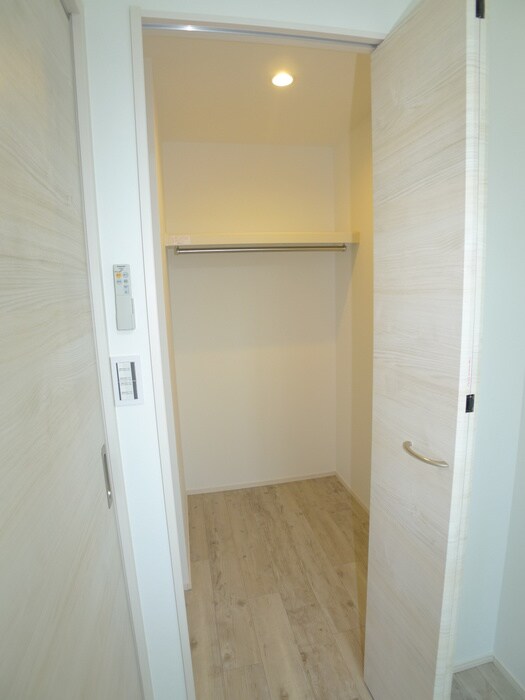 物件内観写真8　(収納)