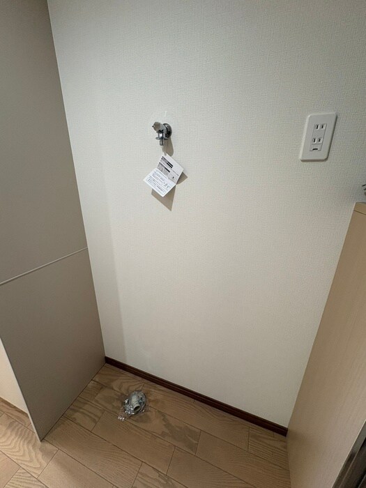 物件内観写真17　(洗濯機置場)