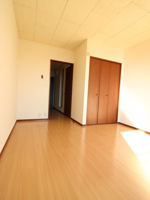 物件内観写真5　(居室)