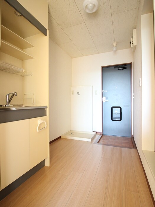 物件内観写真8　(廊下)