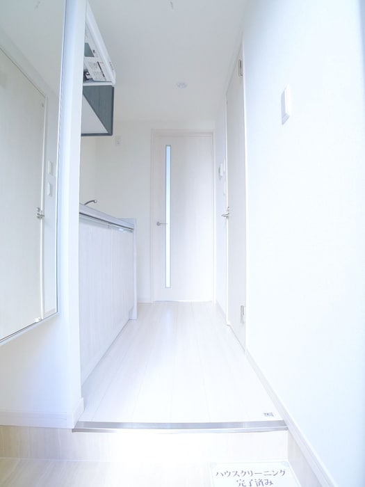 物件内観写真17　(玄関)