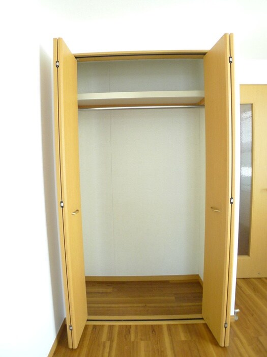 物件内観写真12　(収納)