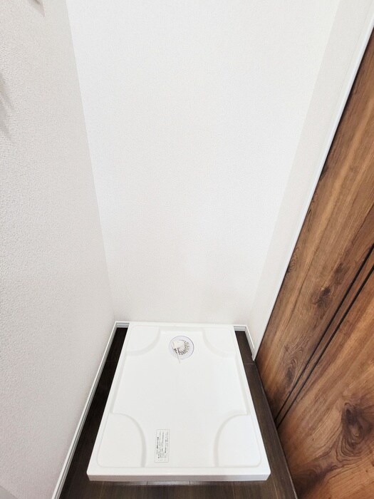 物件内観写真16　(洗濯機置場)