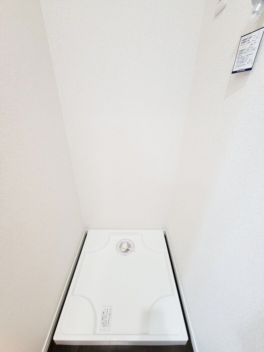 物件内観写真17　(洗濯機置場)