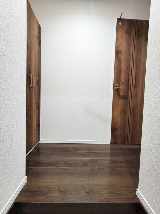 物件内観写真18　(廊下)