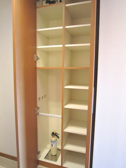 物件内観写真7　(靴箱)