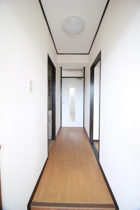 物件内観写真15　(廊下)