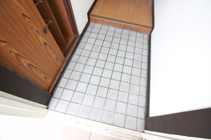 物件内観写真18　(玄関)