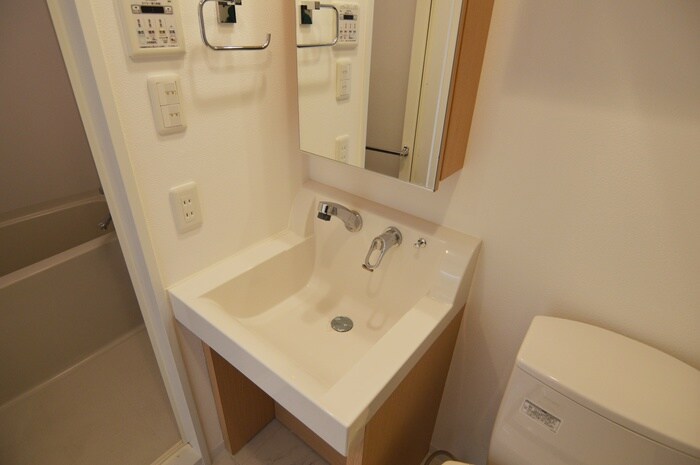 物件内観写真12　(洗面)