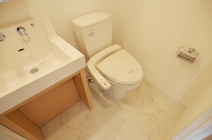 物件内観写真13　(トイレ)