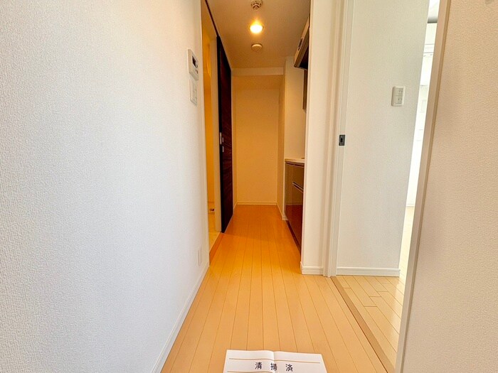 物件内観写真16　(廊下)