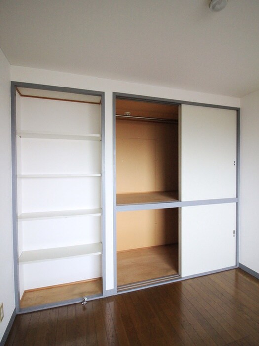 物件内観写真16　(収納)