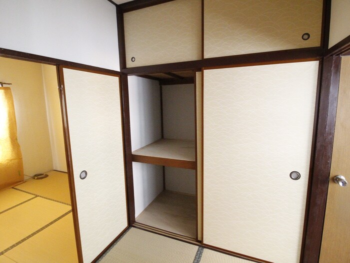 物件内観写真6　(収納)