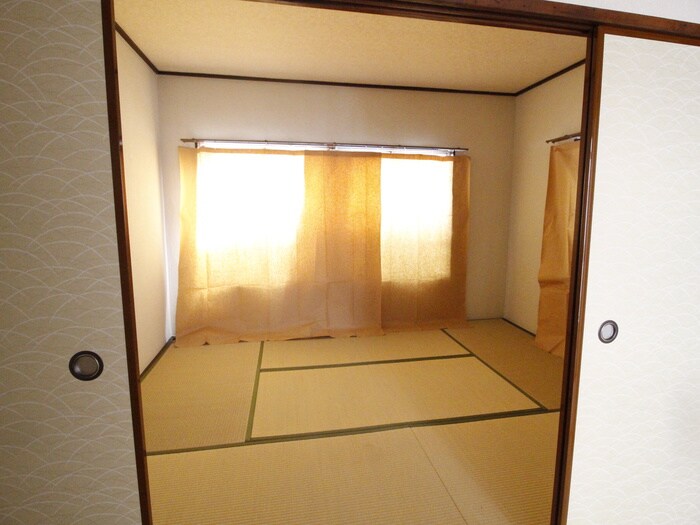 物件内観写真7　(居室)