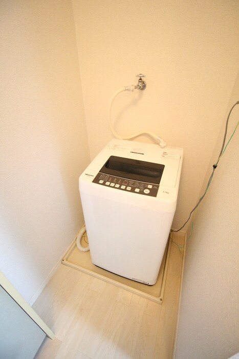 物件内観写真13　(洗濯機置場)