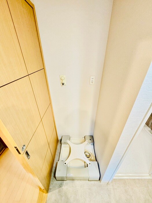 物件内観写真15　(洗濯機置場)