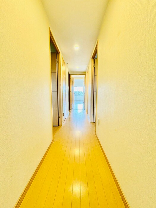 物件内観写真21　(廊下)