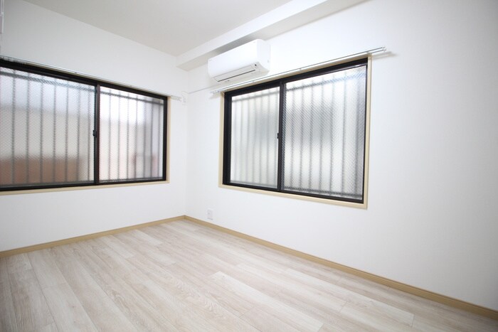 物件内観写真4　(居室)