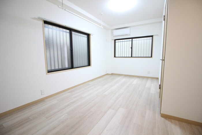 物件内観写真6　(居室)