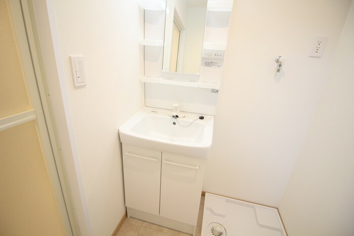 物件内観写真11　(洗面)