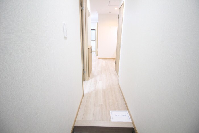 物件内観写真16　(廊下)