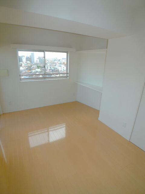 物件内観写真8　(居室)