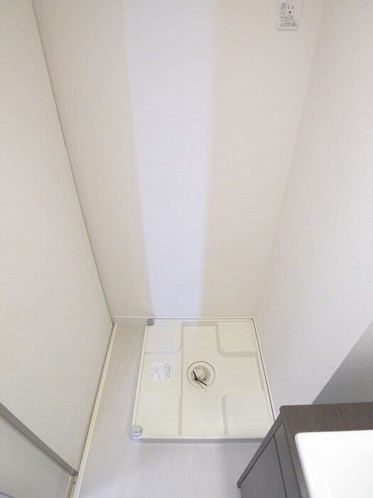 物件内観写真13　(洗濯機置場)