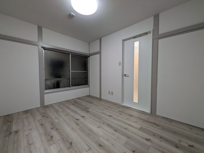 物件内観写真4　(居室)