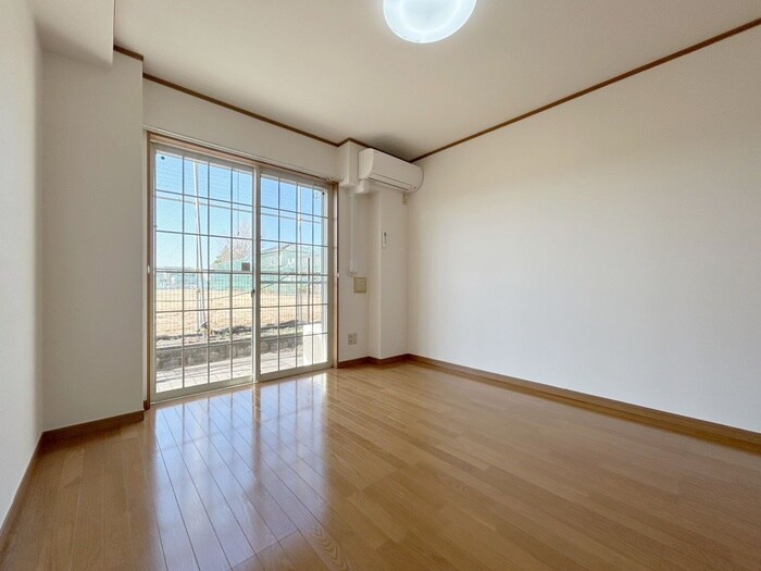 物件内観写真5　(居室)