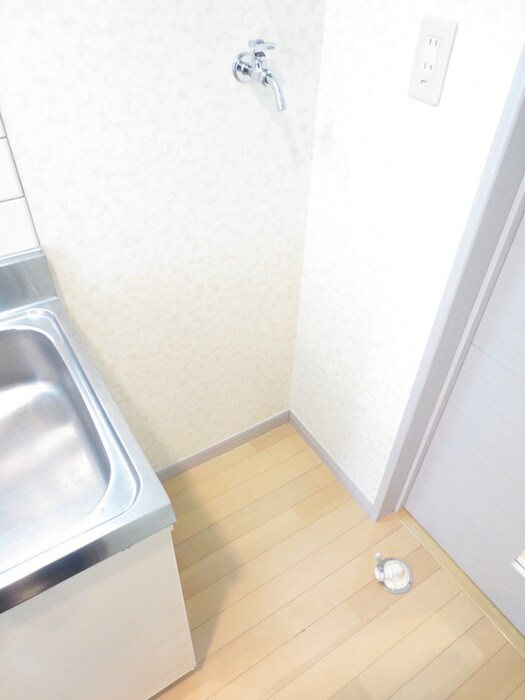 物件内観写真11　(洗濯機置場)