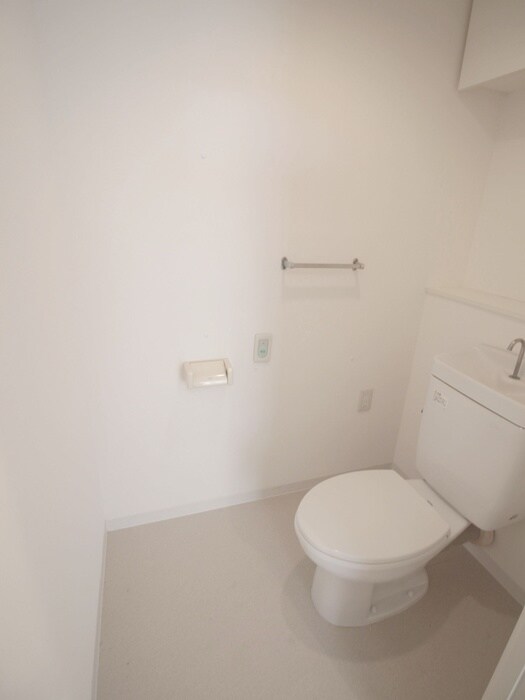 物件内観写真15　(トイレ)
