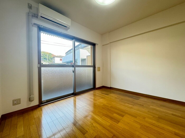 物件内観写真9　(居室)