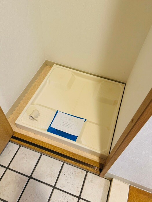 物件内観写真15　(洗濯機置場)