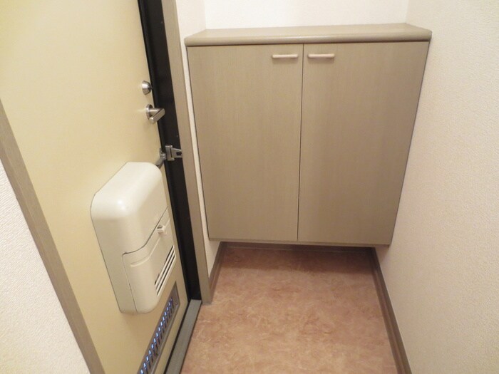 物件内観写真15　(玄関)