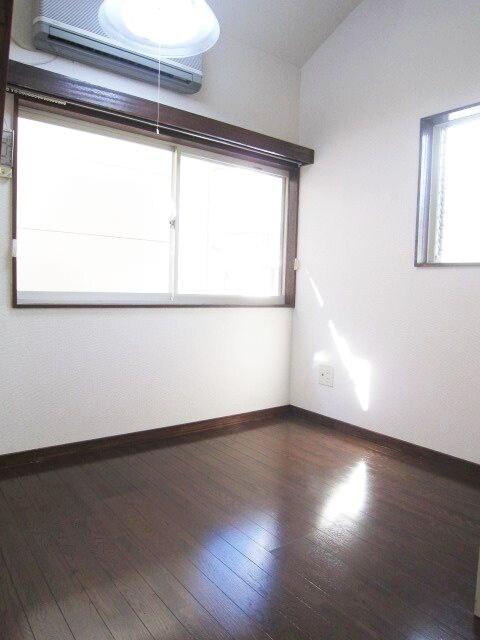 物件内観写真10　(居室)