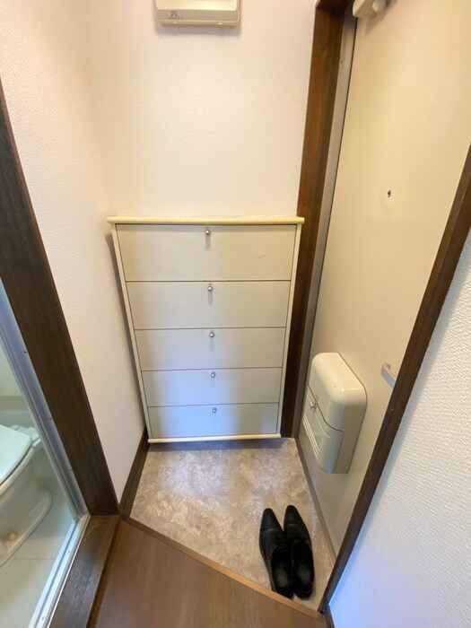 物件内観写真15　(玄関)