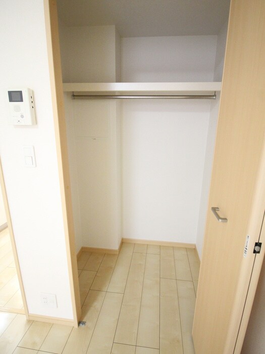 物件内観写真11　(収納)