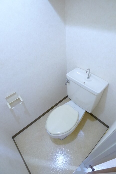 物件内観写真13　(トイレ)