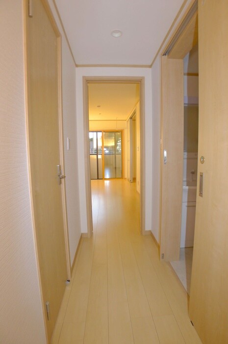 物件内観写真17　(廊下)