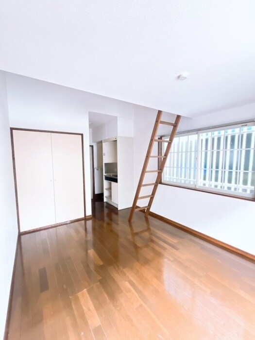 物件内観写真8　(居室)