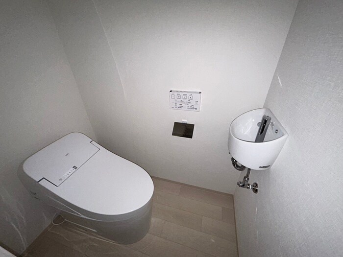 物件内観写真14　(トイレ)