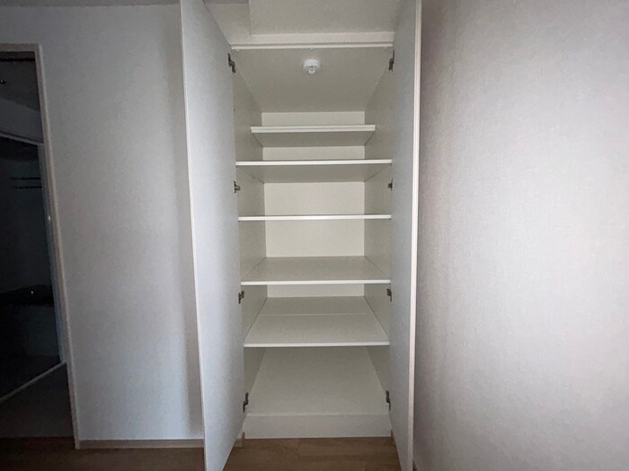 物件内観写真16　(収納)
