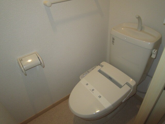 物件内観写真12　(トイレ)