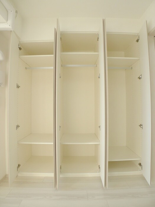 物件内観写真12　(収納)