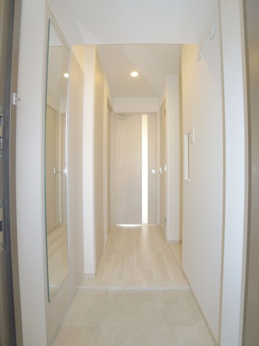 物件内観写真17　(玄関)