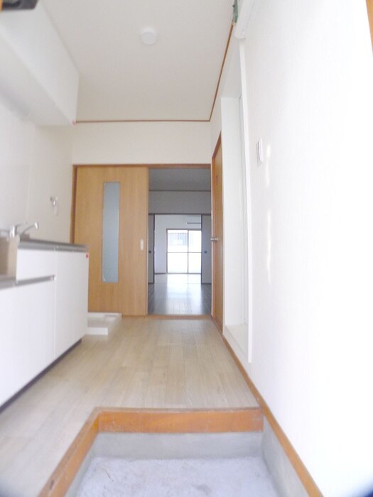 物件内観写真17　(玄関)