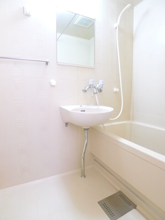 物件内観写真12　(バス／シャワールーム等)