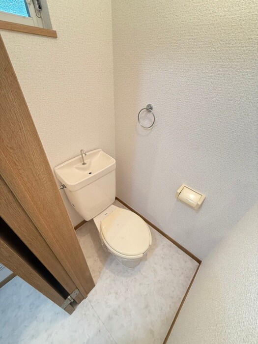 物件内観写真15　(トイレ)