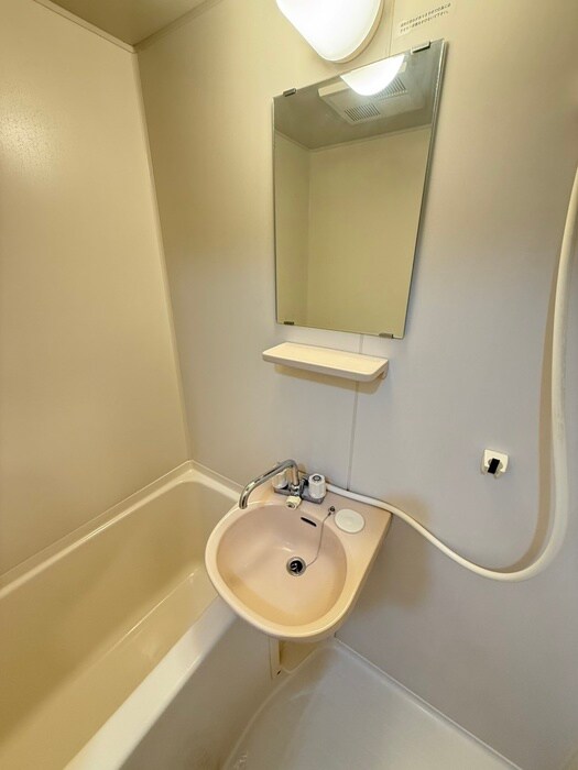 物件内観写真16　(洗面)