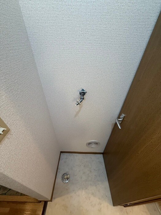 物件内観写真20　(洗濯機置場)